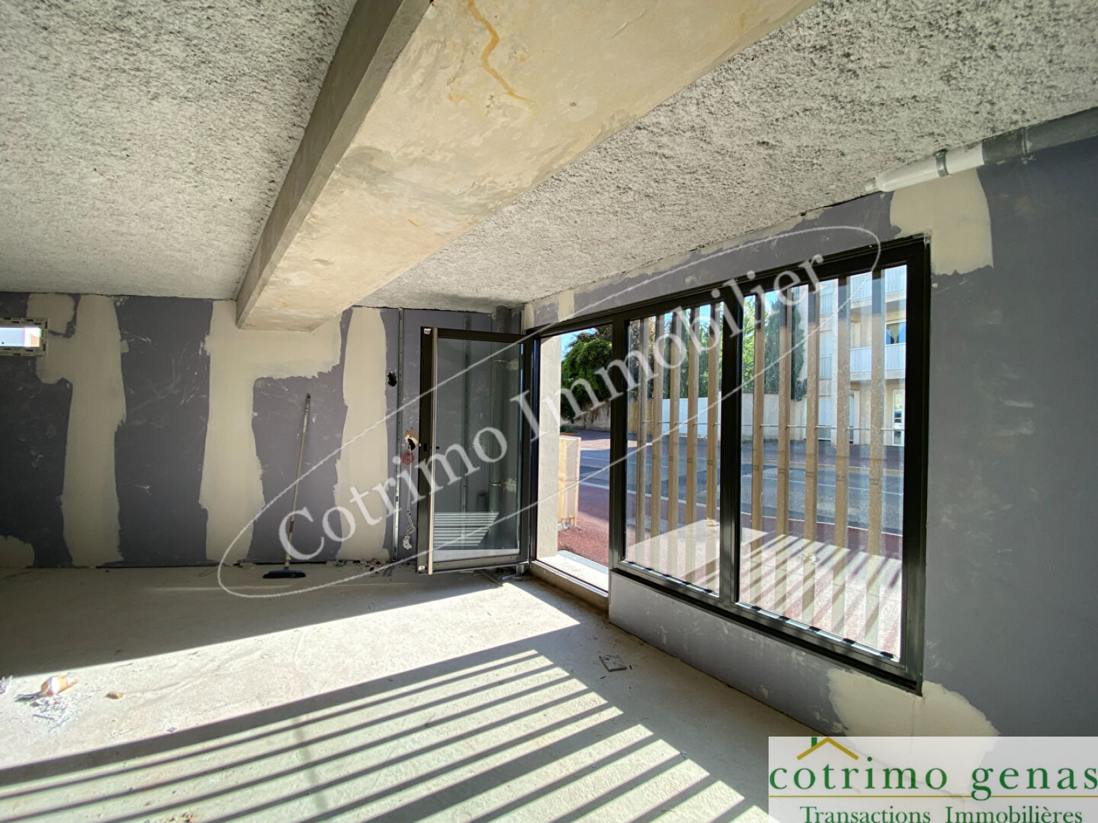 Image_6, Local commercial, Genas, ref :1450