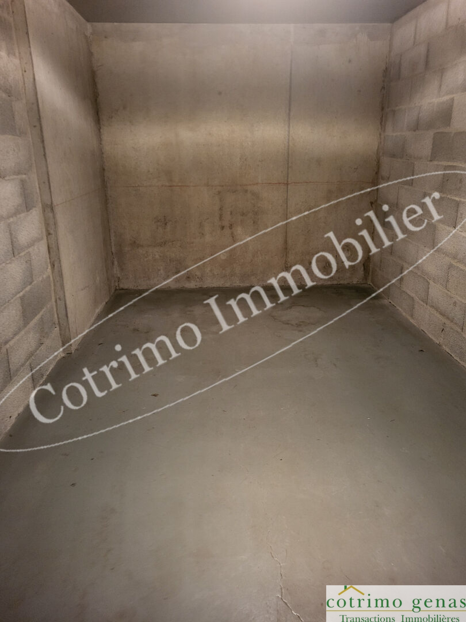 Image_2, Parking, Caluire-et-Cuire, ref :1364